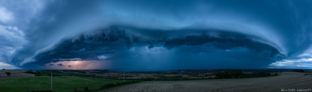 2014_08_08_21h19_arcus_pano2.png