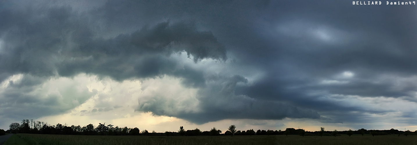 120526_18h04_ligne_orage1.jpg